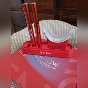 SNOW teeth whitening system